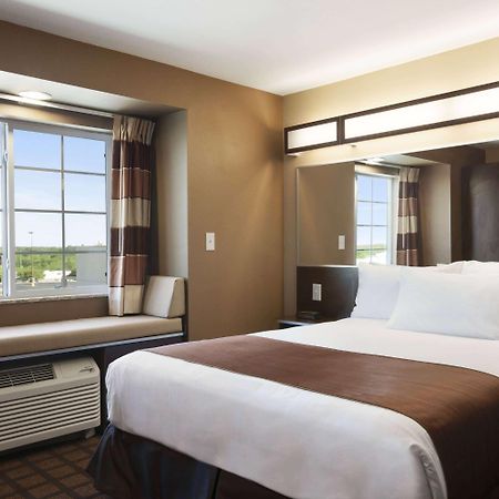 Microtel Inn & Suites Pleasanton Ngoại thất bức ảnh