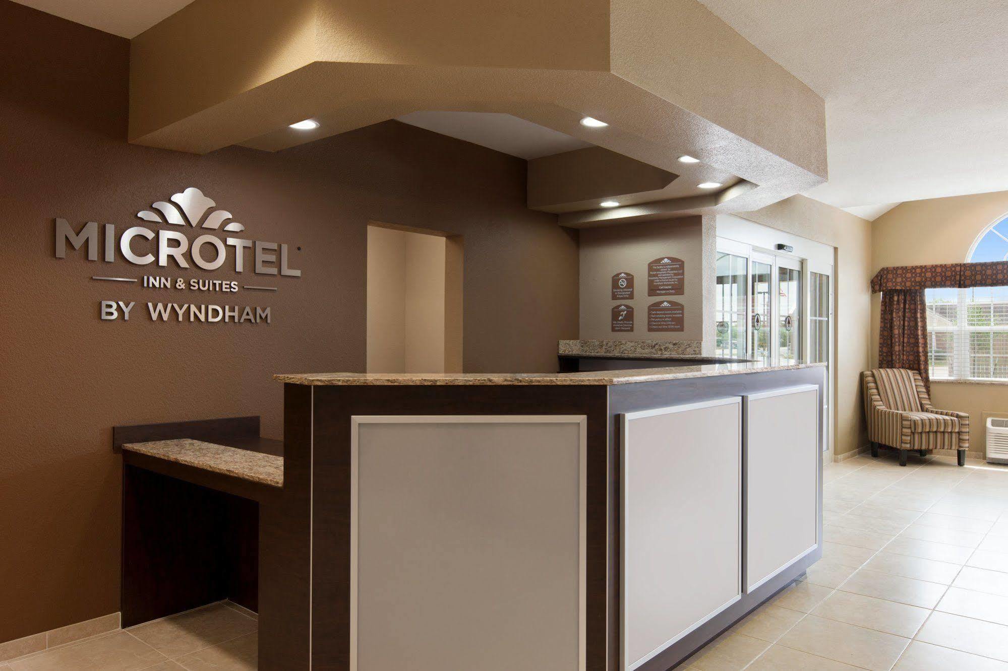 Microtel Inn & Suites Pleasanton Ngoại thất bức ảnh
